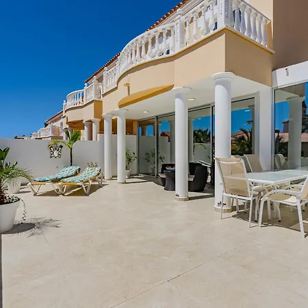 Townhouse Three Bedrooms Paraiso *